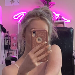 Roxy_raeee